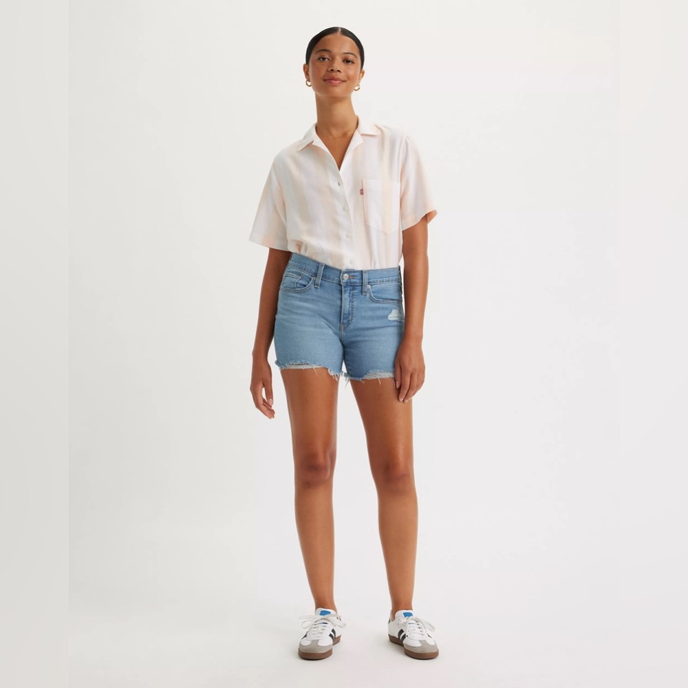 Levi’s - Picture 2 of 6